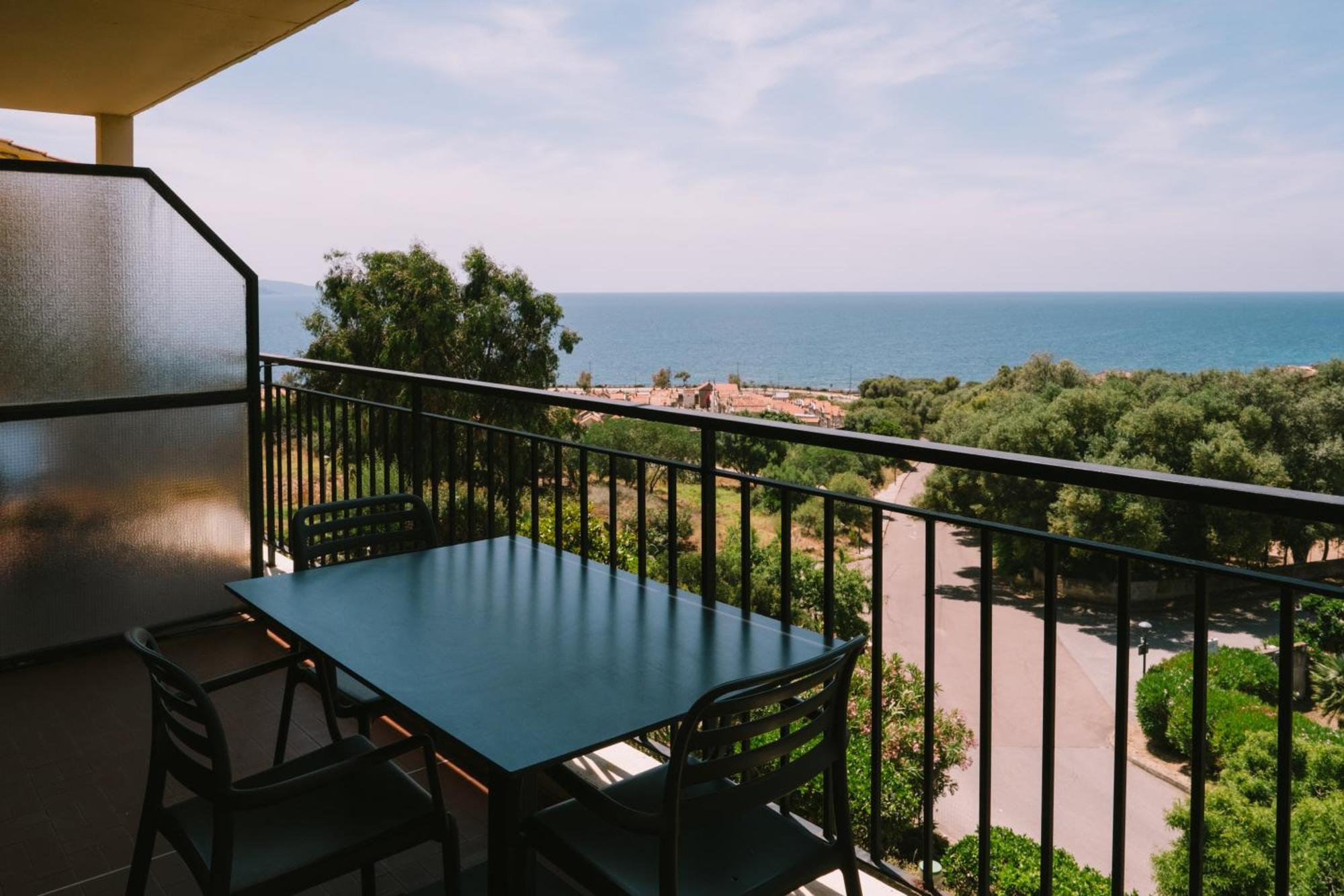 Aparthotel Creste E Mare